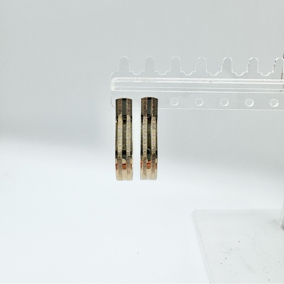 Vintage Yellow Gold Plated Textured Hoop Earrings - Picture 4 of 15